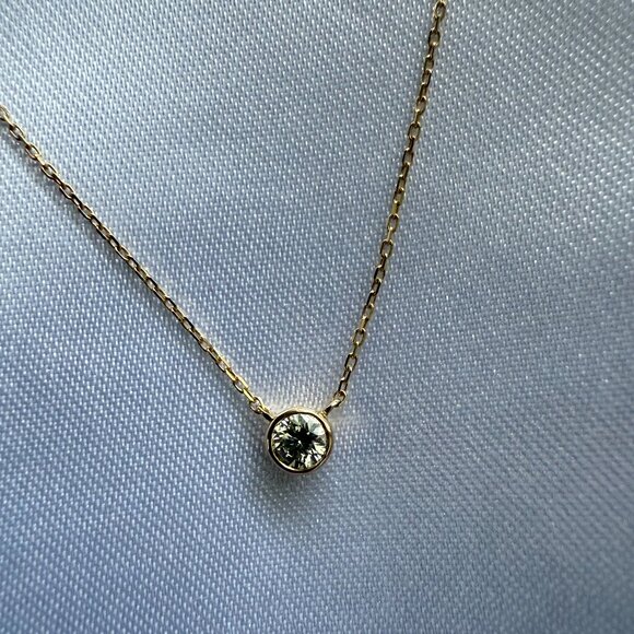 Natural Bezel Set Diamond Pendant Necklace / 18K Solid Gold / 16in Cable Chain - Picture 7 of 13